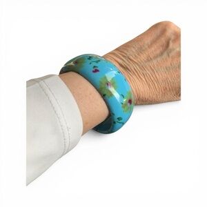 Vintage Blue Floral Lucite Bangle Bracelet